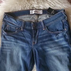 Hollister Mid-Rise Boot Jeans 7S (28)